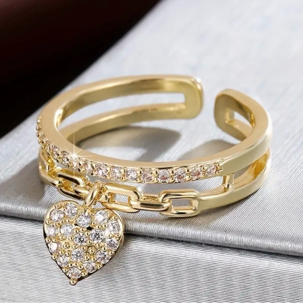 NEW Adjustable Dangling Heart Ring~ Gold